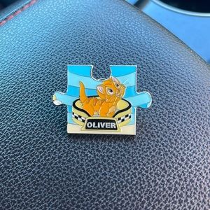 Disney Loungefly cats blind box pin puzzle piece Oliver - no box